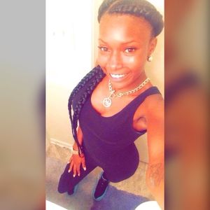 Meet your Posher, Sharika